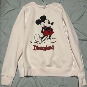 Disneyland White Mickey Mouse Crewneck/Sweatshirt